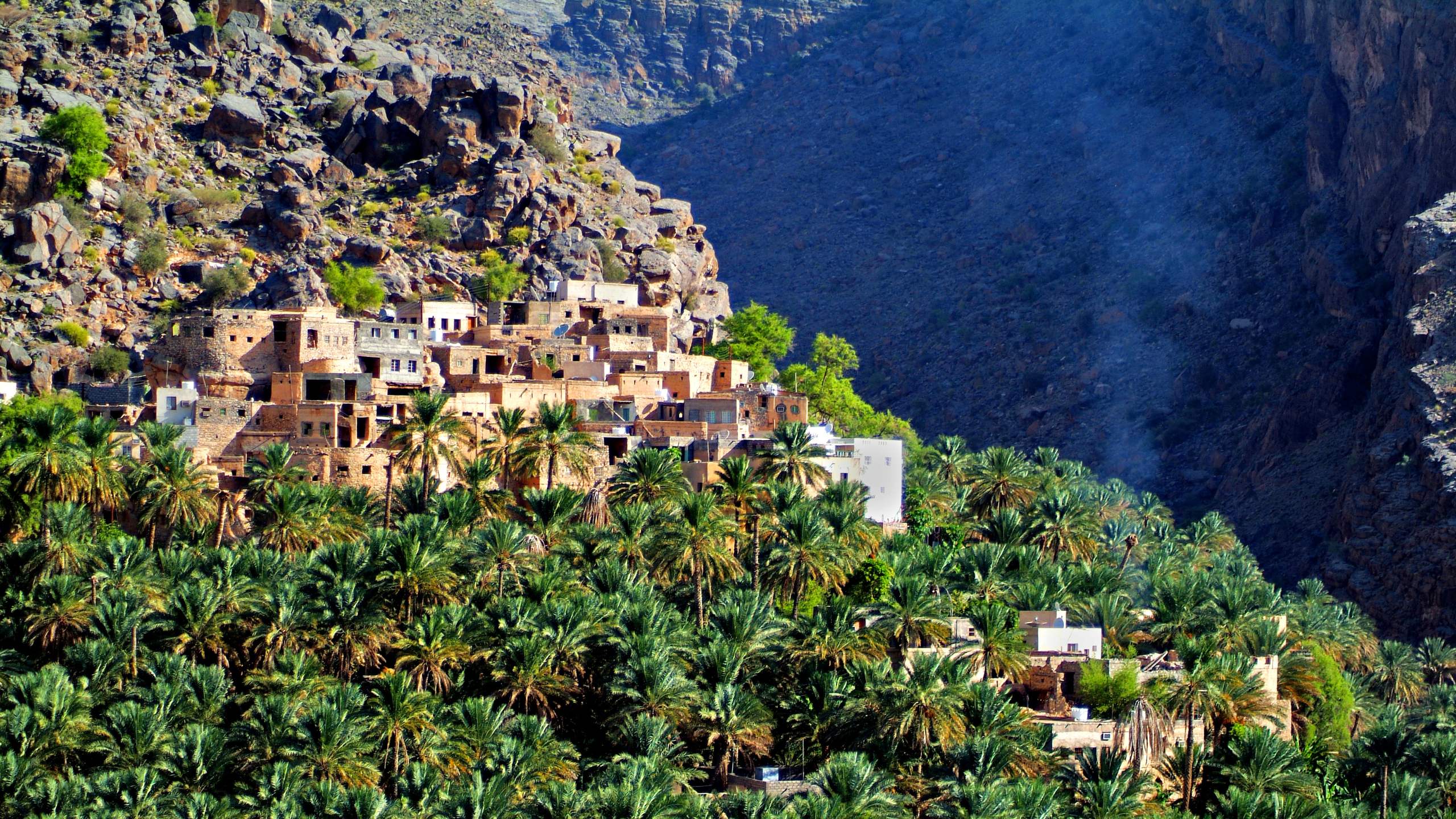 Experience Oman: Adventure, Luxury, and Warm Hospitality: