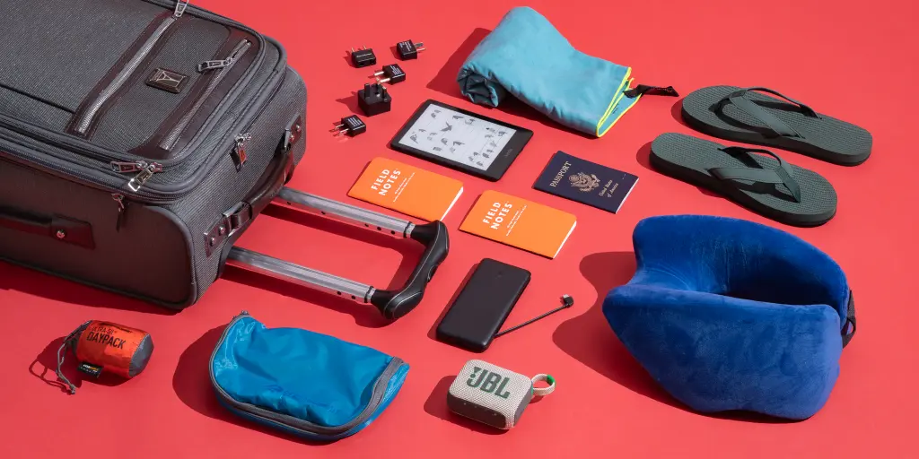 Top Travel Gadgets You Must Carry for Gulf Trips (UAE, Qatar, Oman, Saudi Arabia)
